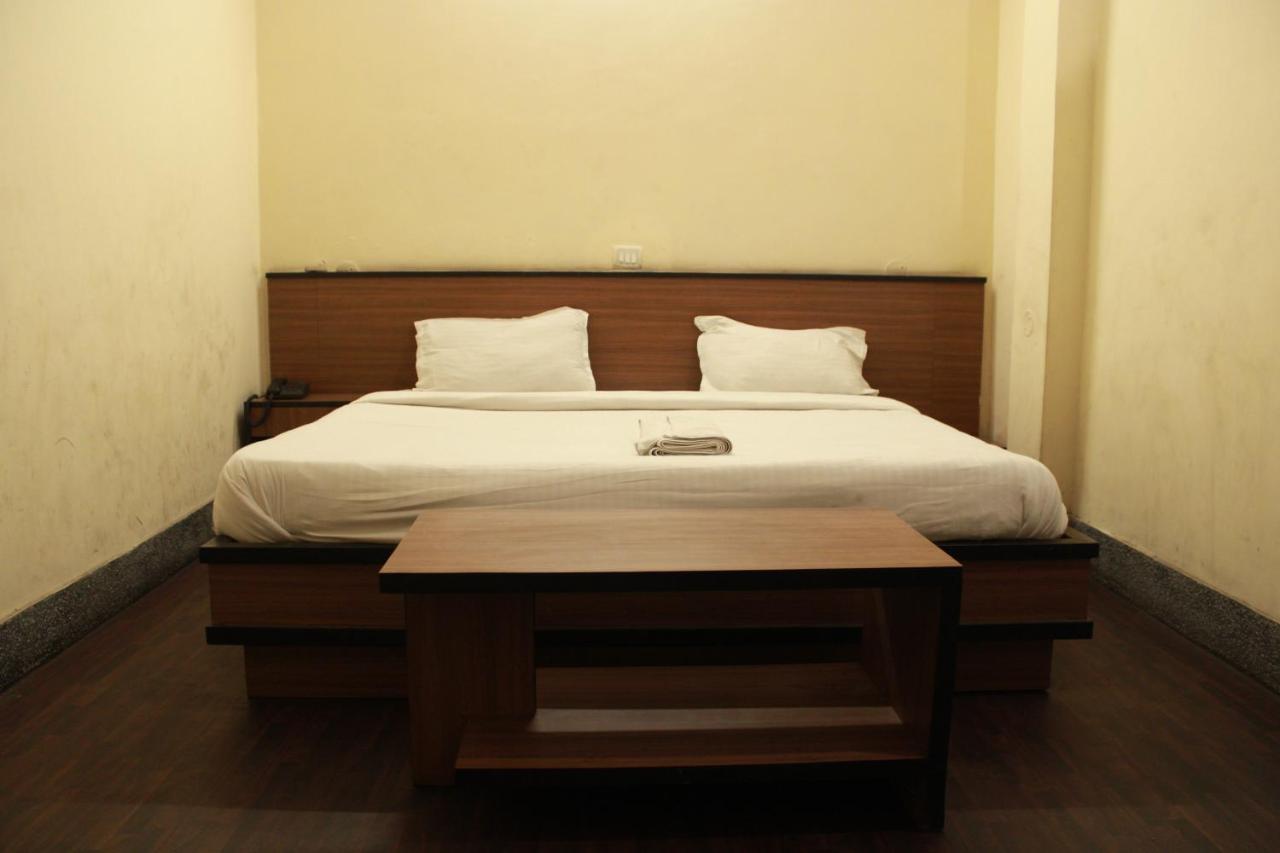 Hotel Chandra 贾姆谢德布尔 外观 照片